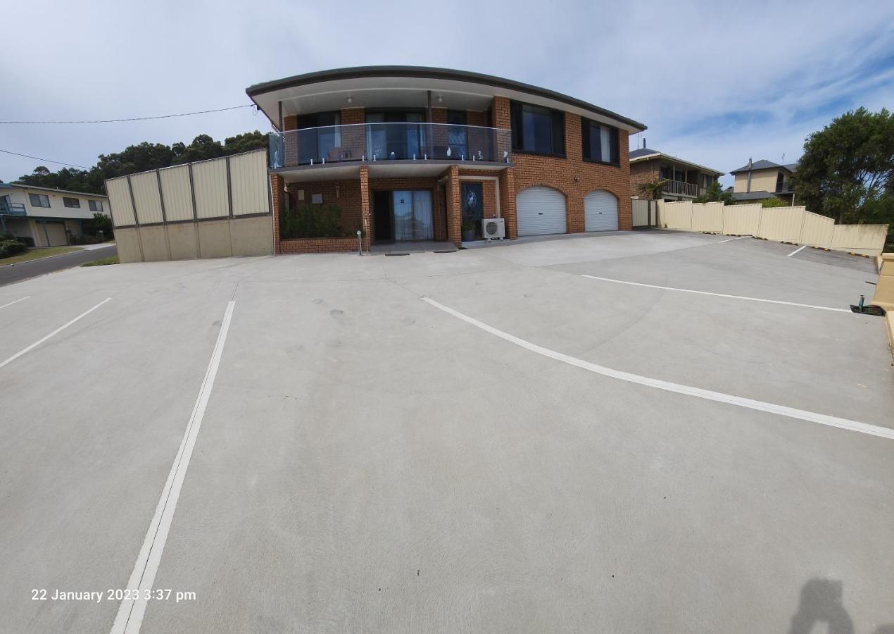 Traplins Accomodation Lakes Entrance Buitenkant foto